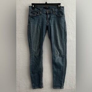 Levi’s 524 Too Superlow Jeans Women’s Size 5 Low Rise Skinny Stretch Short